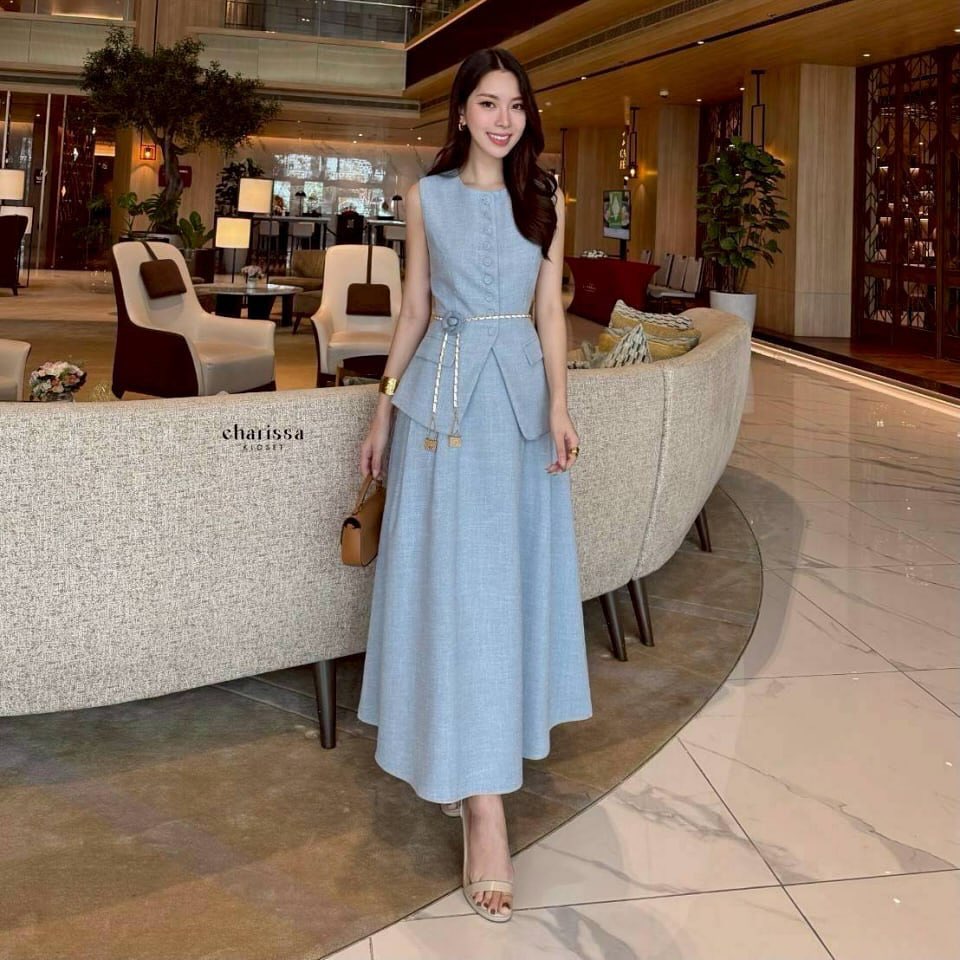 เช่าชุดเที่ยว by Princess 💕CHARISSA KLOSET ชุดเซ็ทเสื้อแขนกุดทรงเข้ารูปแต่งกระดุมปั้มจริง ตกแต่งกระเป๋าเสื้อให้ดูโดดเด่น