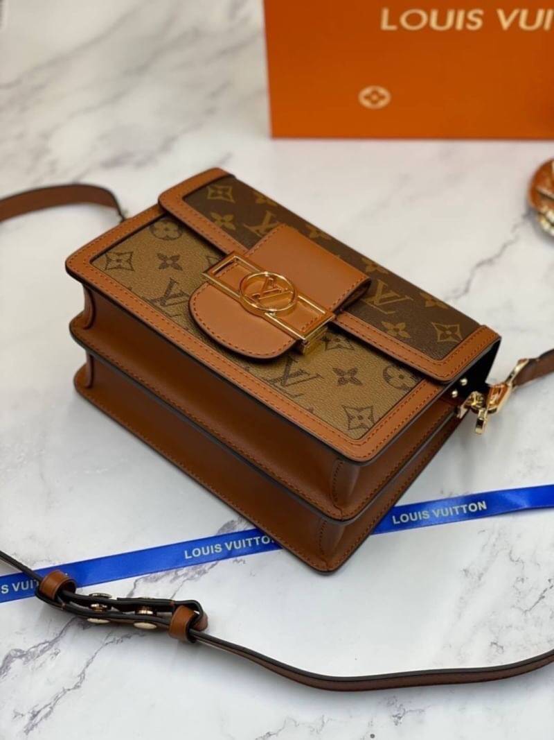 VIP GIFT 】หนังแท้ LOUIS VUITTON DAUPHINE MINI LEATHER HANDBAG - BROWN 20cm