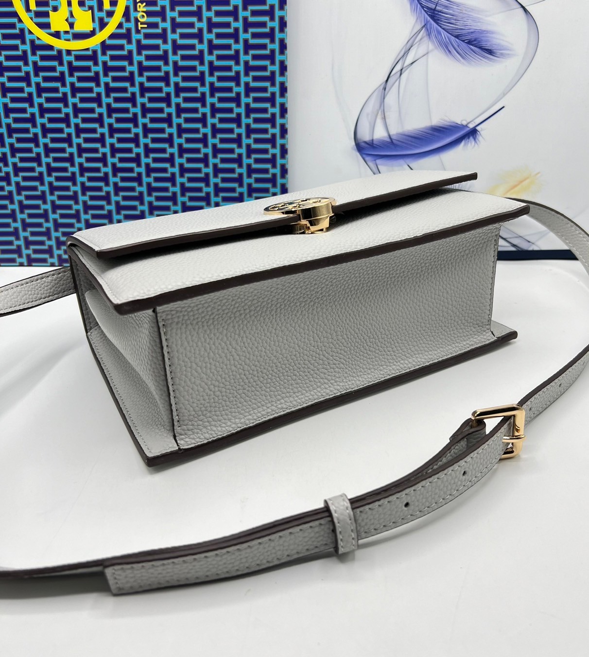 TORY BURCH MILLER LEATHER SHOULDER BAG กระเป๋าสะพายสวยหรู ผู้ดีทุกสี สายถอดได้ ถือเป็นคลัชได้ เกรดออริ สลับแท้ 1:1 ใช้งานต่างประเทศได้