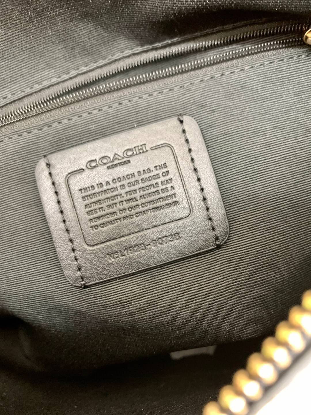 OUTLET 】ปรับราคาลง ได้ไปไม่ผิดหวังแน่นอนจ้าา💥 Coach Pebble Leather Small Skylar Hobo Shoulder Bag((90738)) พร้อมส่งที่ไทย ล่าสุด! กระเป๋าหิ้ว//สะพายข้างได้ ทรงน่ารัก ละมุน หนังแท้ หนังนิ่มมือดีมาก หลงรักแน่นอนค่าา! เปิดปิดกระเป๋าแบบซิปมีพู่ห้อย ใช