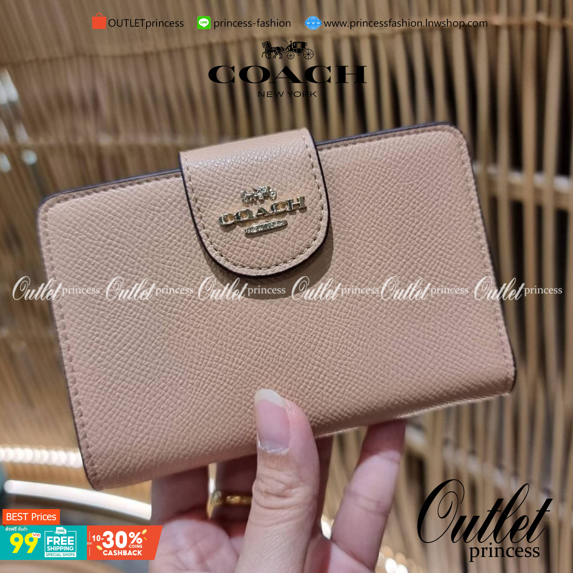 COACH 6390 MEDIUM CORNER ZIP WALLET เดอะเบสท์รุ่นที่สาวๆตามหา!! ดีไซน์ใหม่ สวยสะกด!! กระเป๋าสตางค์ใบกลาง สีคลาสสิค เรียบแต่แฝงความหรู บอกเลยว่ามันละมุนมาก!! ด้วยวัสดุหนัง crossgrain ที่ดูแลรักษาง่าย และยังดูผู้ดี ถือใช้แล้วขับผิวทุกสี ภายในมีช่องใส่บัตรแล
