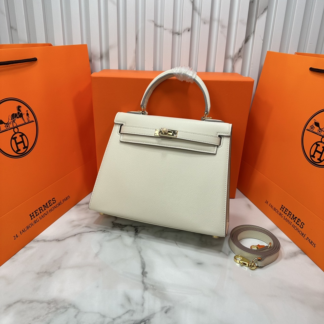 ORI หนังแท้ | Hermes Kelly 25cm กระเป๋าสะพายที่สุดแห่งหรูหราลัคชู นิยามของความสง่างามเหนือกาลเวลา แบรนด์เนมในฝัน งดงามดั่งเจ้าหญิง