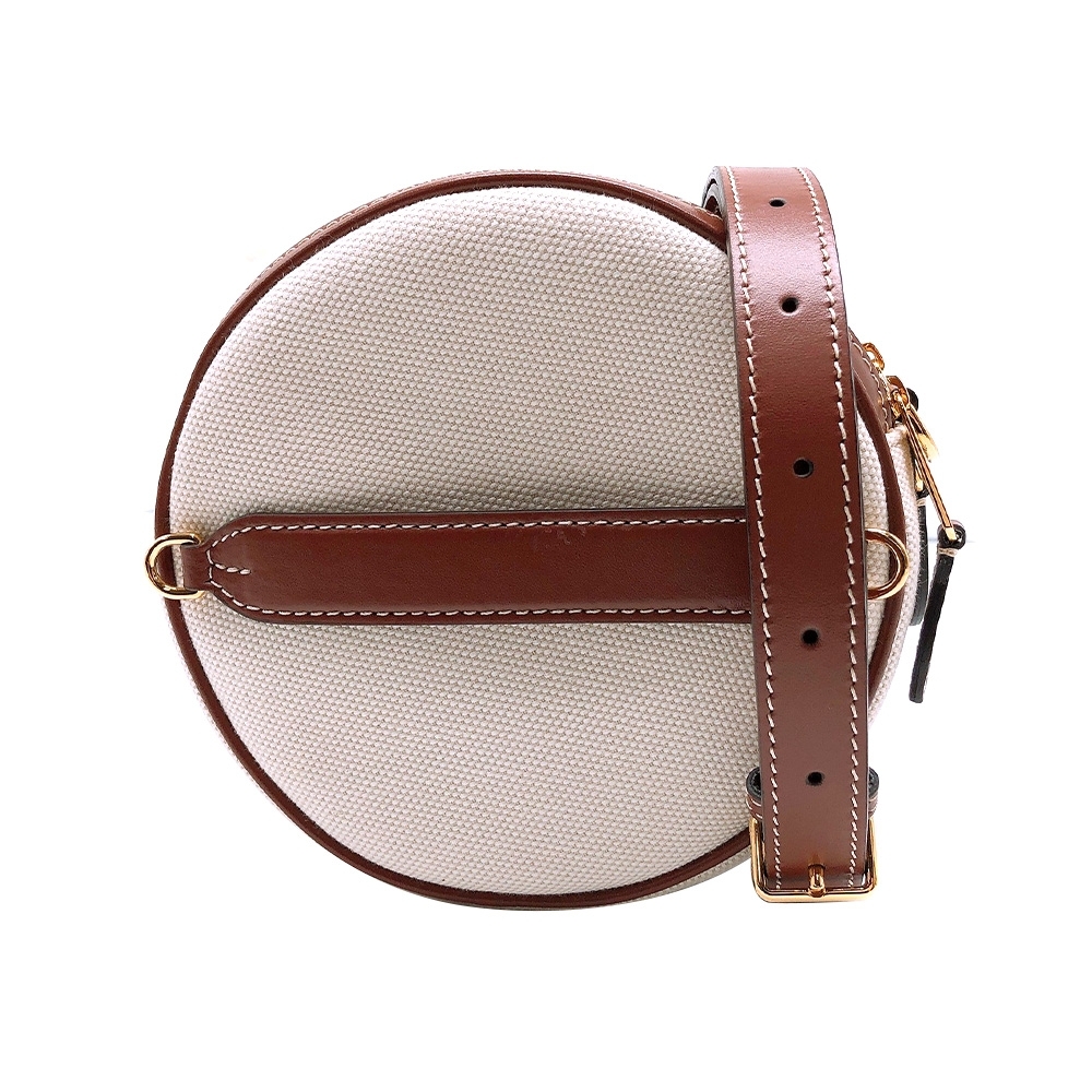 VIP 🥂 Burberry Logo Graphic Canvas And Leather Louise Bag / Burberry Fragrances Crossbody Bag กระเป๋าสะพายทรงกลม ผ้าแคนวาสตัดขอบหนังหน้าโลโก้แบรนด์ พร้อมสายยาวครอสบอดี้ได้ เปิด-ปิด ด้วยซิป ภายในโล่ง ใส่ Iphone + ได้ สายยาวถอดสายได้ ปรับระดับได้ จะ