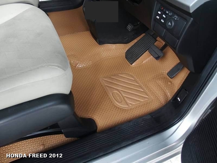 พรมปูพื้นรถยนต์ HONDA FREED กระดุมเม็ดเล็กรีดขอบ สีชามัวร์ เต็มคัน