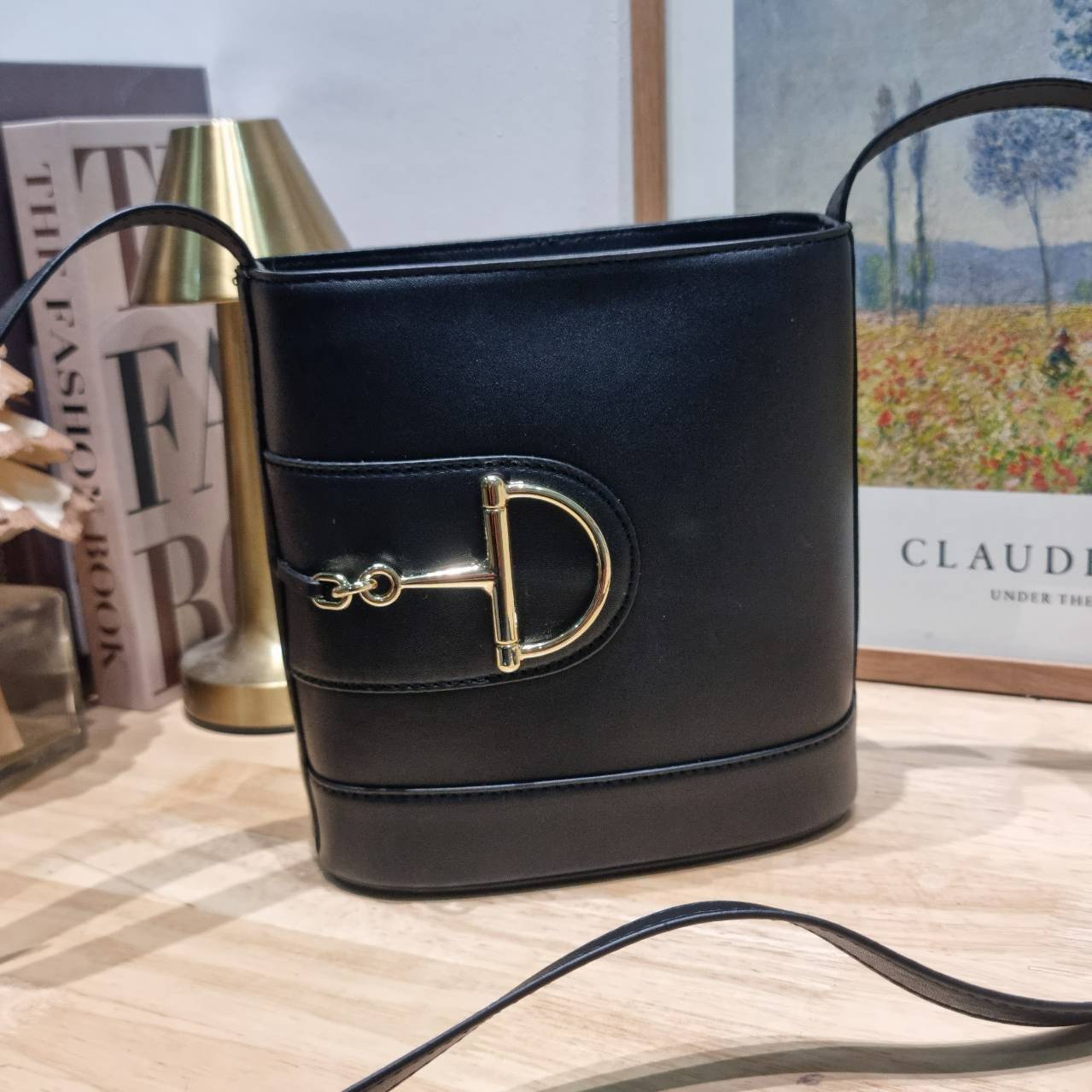 GUCCI 73 mini bucket bag คอลเลคชั่นใหม่พร้อม box set โทนสีใหม่ของแบรนด์ สุดยอดของความมีกิมมิคไม่เหมือนใคร วินเทจเรียบหรู ใช้แล้วดูแพง