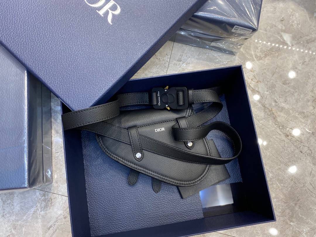 หนังแท้ DIOR SADDLE BELT BAG GRAINED CALFSKIN BLACK พร้อมส่งที่ไทย หนังแท้ออริจินอล ภาพสินค้าถ่ายจากงานขายจริง ใช้งานต่างประเทศได้
