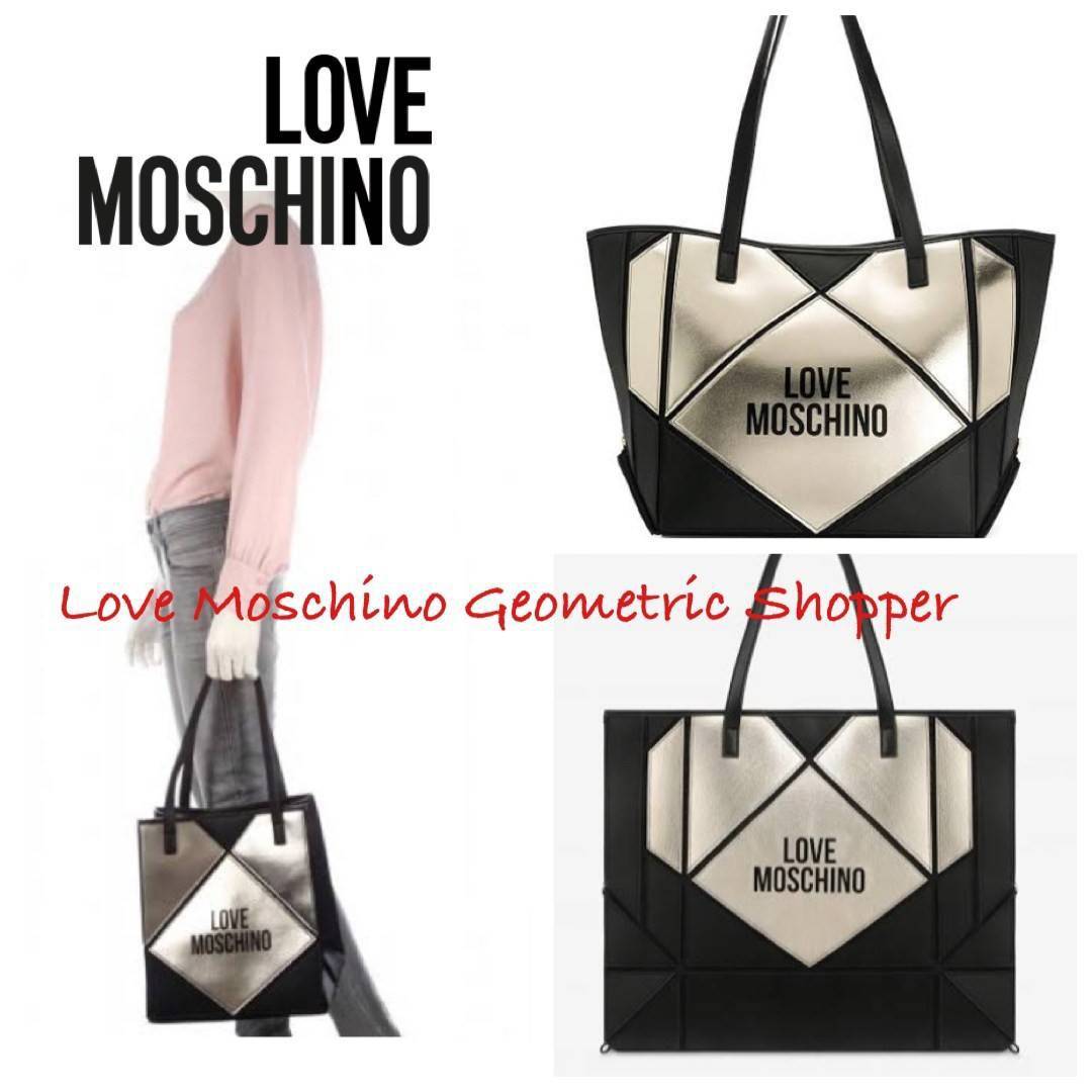 พรีเมี่ยมกิ๊ฟแท้ 100% 】Love Moschino Geometric Shopper With Logo In Black กระเป๋าแบรนด์ดังสไตล์เก๋ไก๋สุดเปรี้ยว จากแบรนด์ดังของประเทศอิตาลี “Love Moschino” สาว ๆ คนไหนกำลังมองหากระเป๋าสะพายที่สามารถจุของได้แบบกำลังดี เปลี่ยนทรงกระเป๋าได้หลากสไตล์