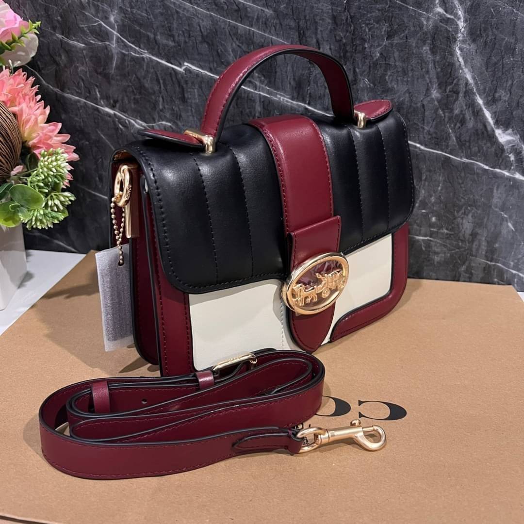 COACH SMALL GEORGIE TOP HANDLE IN BLOCKED SIGNATURE CANVAS ((6504//0468//6192//6015)) compact body portable shoulder bag 🌈ห้ามพลาด รุ่นแนะนำค่าา! พร้อมส่งทันที! กระเป๋าหิ้ว//สะพายข้างได้ วัสดุหนังแท้ 🔺หนึ่งใบทำลายหนังผสมกัน3แบบได้ลงตัวสวยง