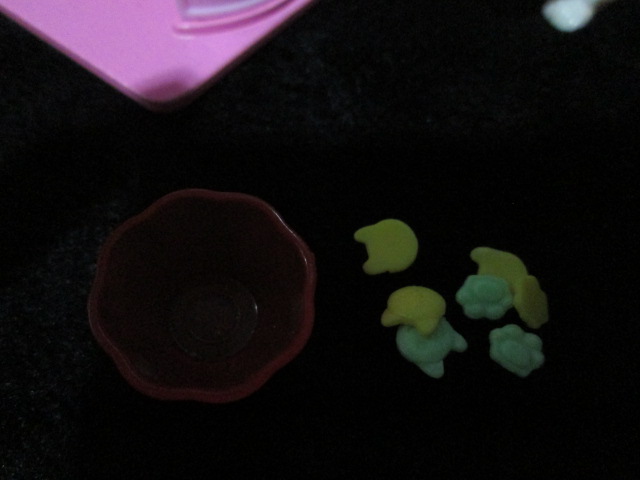 Mattel Barbie Mini Kingdom Royal Pet Shop Playset บ้านตุ๊กตาบาร์บี้มือสองสภาพดีเหมือนใหม่ค่ะ