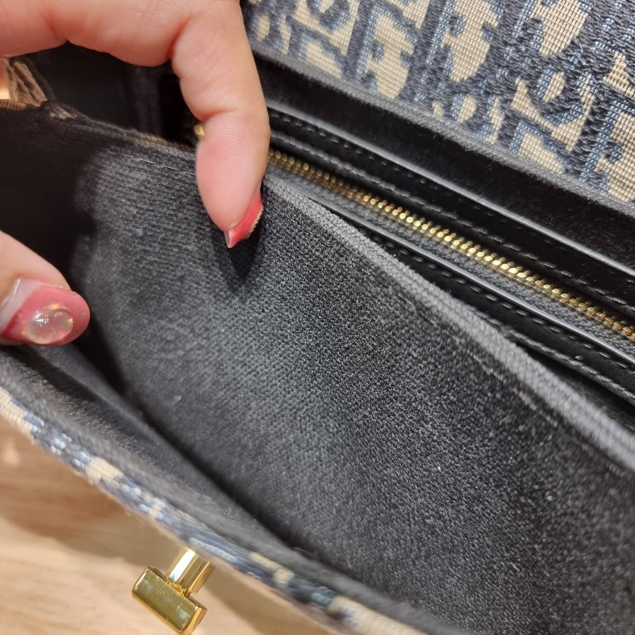 DIOR 30 MONTAIGNE AVENUE BAG สวยหรู ดีเทลแพง ต้องยกให้ไอเท็มนี้เลย กับกระเป๋าสะพายข้าง