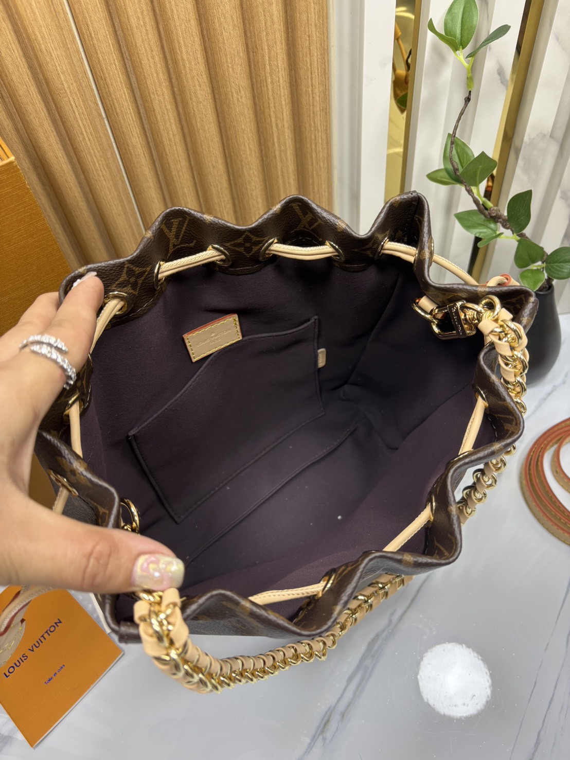 LV Noe Trunk PM bag Monogram Reverse Canvas / LV Bucket Bag กระเป๋าทรงบัคเก็ตรุ่นใหม่ล่าสุดจากรันเวย์ 2025 ใหม่พร้อมเสิร์ฟก่อนใคร แคนวาสแท้พิมพ์ลายโมโนแกรมสวยมาก