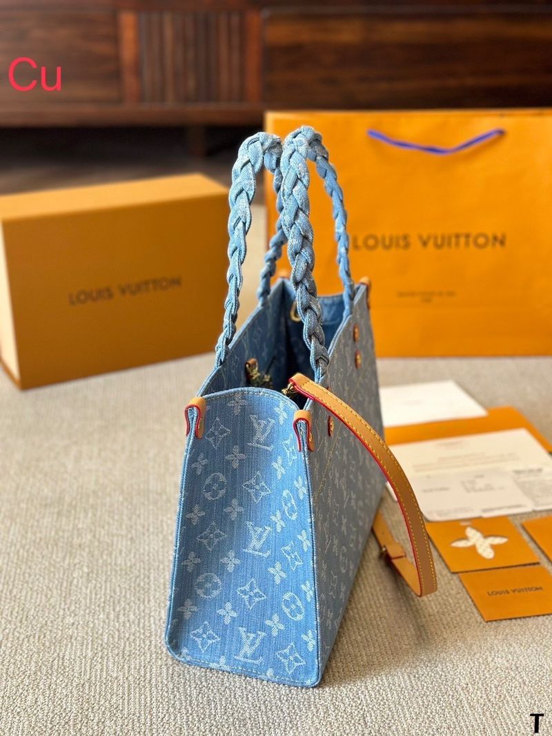 LV Let Go PM Denim Monogram กระเป๋าทรงโท้ทเดนิมสวยหรูคลาสสิค เพิ่มความโดดเด่นที่หูจับถักน่ารักลุคคุณหนูเท่ห์ๆ ไม่เหมือนใคร