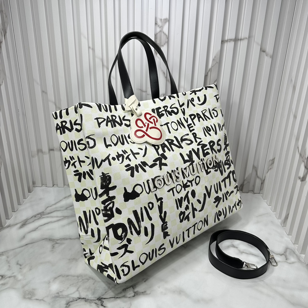 ORI หนังแท้ | LV Shopper Tote MM bag / striking black ink handwriting pattern กระเป๋าทรงโท้ทใบใหญ่ แต่งลายตัวอักษรแบบลายมือเต็มใบ