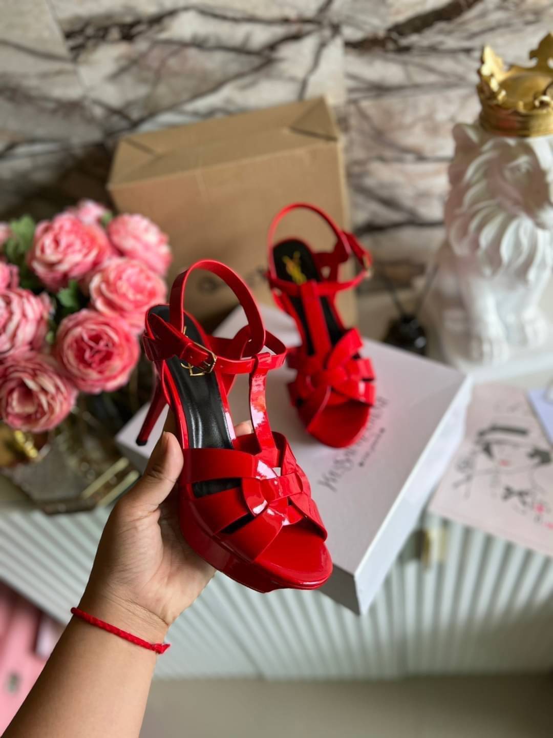 YSL TRIBUTE HEEL / SAINT LAURENT TRIBUTE HEEL / YSL HIGH HEEL เกรดออริจินอล รองเท้าส้นสูงแบรนด์หรู ที่สาวๆ ทุกคนควรมี ไว้ออกงานหรือใส่ทำงานได้ คู่นี้คือปังได้ตลอดกาล เพิ่มความสูงเพรียว สวยหรูมากค่ะ