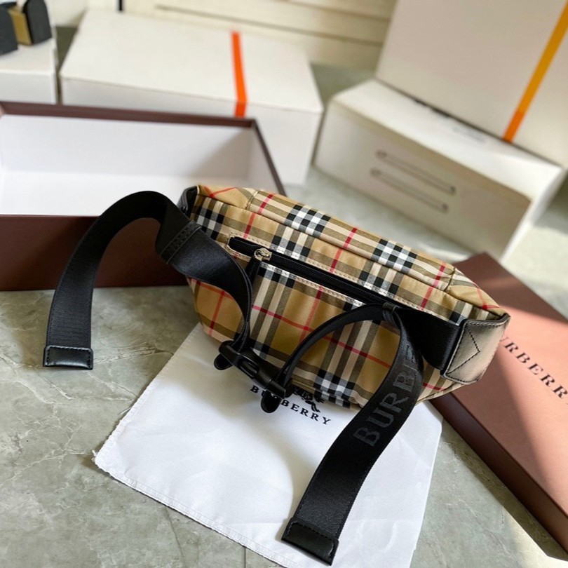 Burberry Vintage Check Sonny Belt Bag / BURBERRY FRAGRANCES BELT BAG กระเป๋าคาดเอว คาดอกแบบ UNISEX ใช้ได้ทุกเพศ ลายวินเทจตามแบบฉบับของแบรนด์