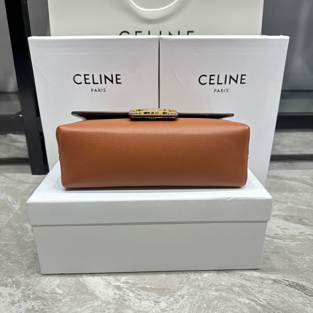 CELINE MEDIUM VICTOIRE BAG IN TRIOMPHE CANVAS 3 สี พร้อมส่ง เกรดออริจินอล สลับแท้ ใช้งานต่างประเทศได้ งานสวยตามรูป ภาพถ่ายจากงานขายจริง