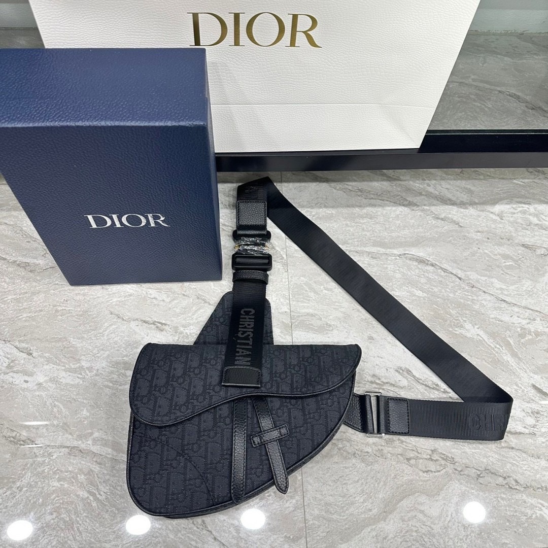 พร้อมส่ง 2 สี DIOR Saddle Bag Black Dior Oblique Jacquard กระเป๋าคาดอกดิออร์ เกรดออริ สลับแท้ 1:1 ใช้ต่างประเทศได้