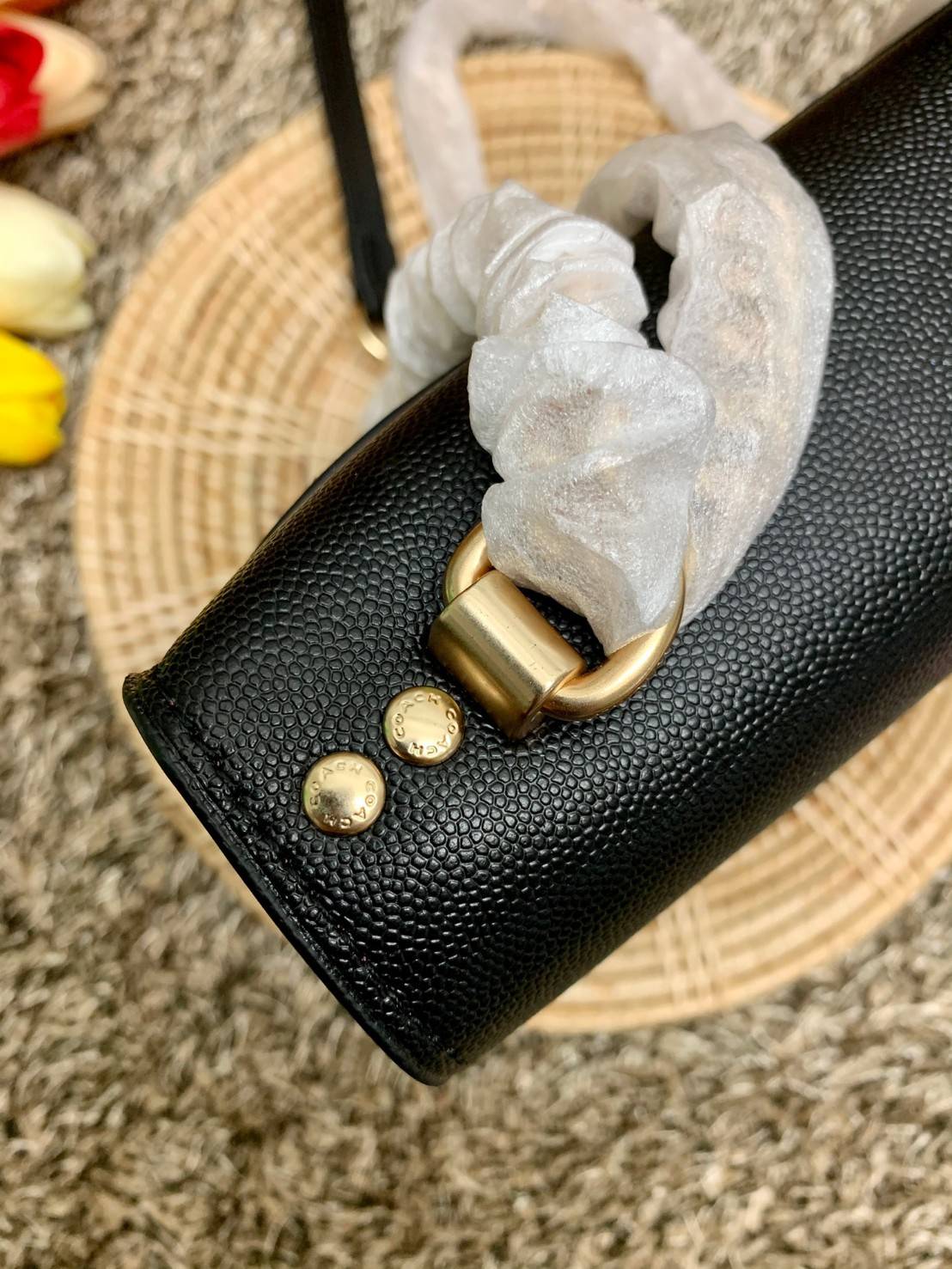 พร้อมส่งถึง8สี ห้ามพลาดค่ะ! COACH KLARE CROSSBODY BAG ((91019//91174//90400//1424//90635)) พร้อมส่งที่ไทย กระเป๋าสะพายครอสบอดี้ร์หรือสามารถทบเป็นสายคู่คล้องไหล่ได้ด้วยค่ะ หนังแท้ แต่ละสีทำลายหนังได้สวยงามแตกต่างกันออกไปนะคะ ✔️ห้อยด้วยป้ายแบรนด์แบบโ