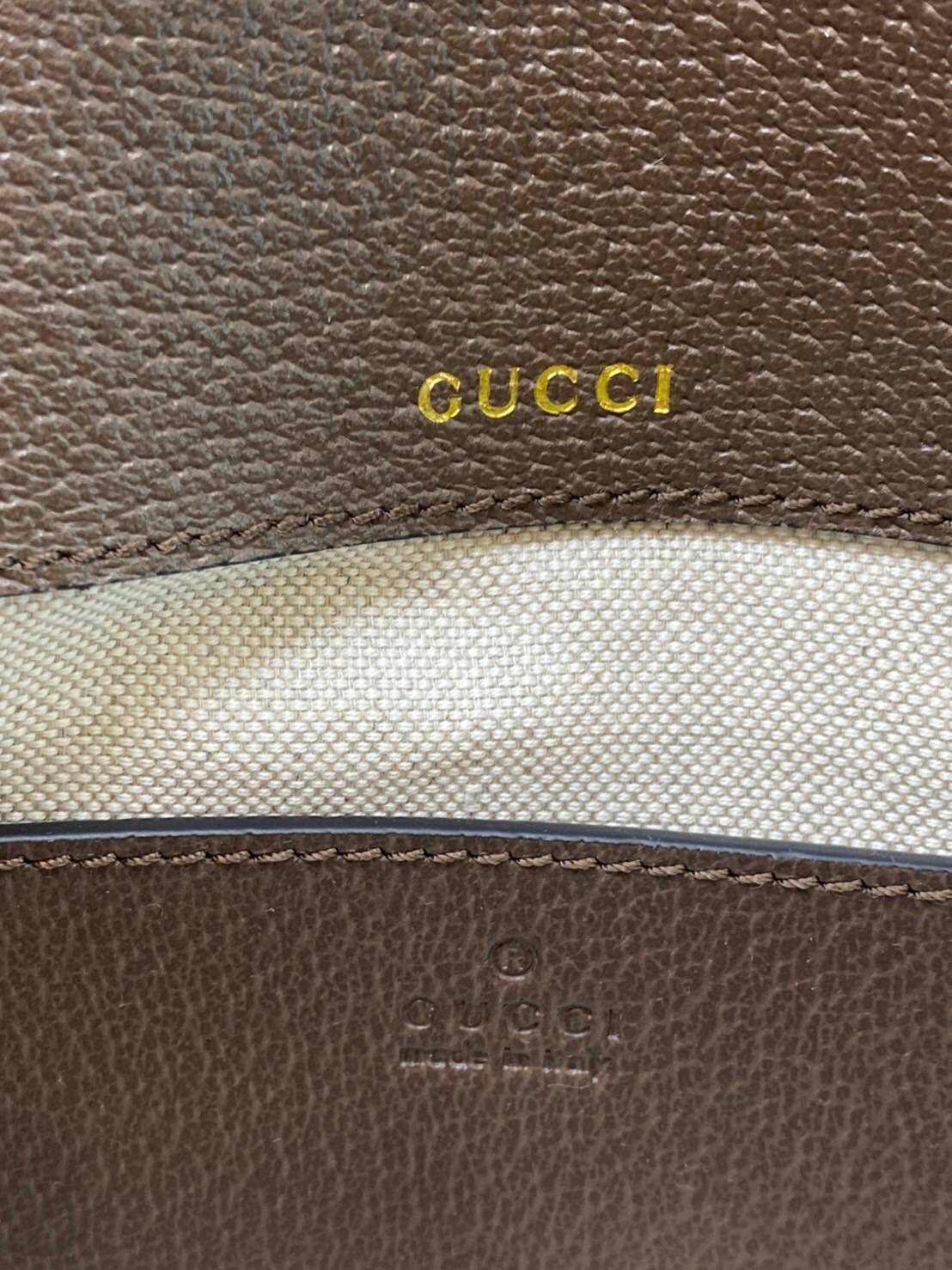 หนังแท้ 】Gucci Horsebit 1955 jumbo GG mini bag 20cm พร้อมส่งที่ไทย เกรดออริจินอล ลายใหม่ Jumbo Double G กระเป๋าสะพายขนาดมินิ โดดเด่นด้วยเว็บเฮาส์สีเขียวและสีแดงอันเป็นเอกลักษณ์ ซึ่งเป็นหัวเข็มขัดแบบร่วมสมัยของกุชชี่จากยุค 70 เสริมการออกแบบแต่ละชิ้นด้วยโลโ
