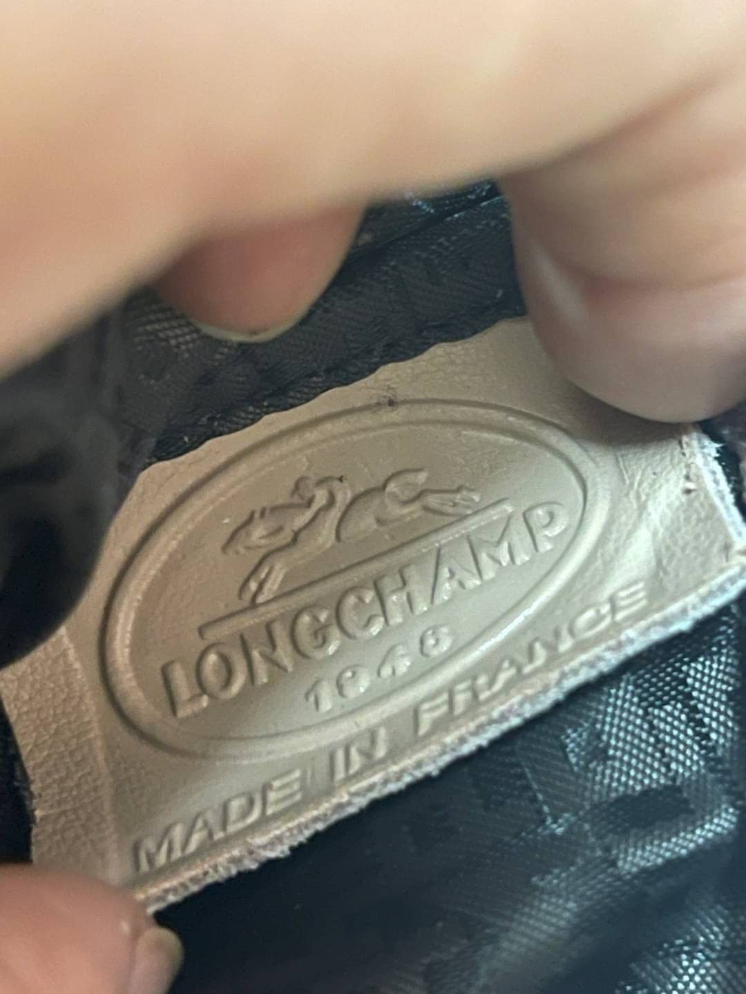 Longchamp Le Pliage Cuir Crossbody Bag อีกหนึ่งคอลเลคชั่น Le Pliage Cuir หนึ่งในตระกูลกระเป๋าสุดไอคอนิก