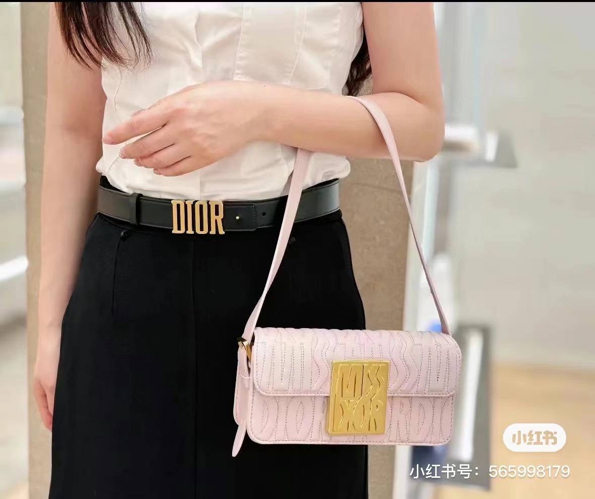 8.5" DIOR Miss Dior Flap Bag / Dior Clutch Bag / Pale Quilted Miss Dior Allover Leather กระเป๋าสะพายไหล่รุ่นใหม่ล่าสุด สง่างามทันสมัย เกรดออริ 1:1