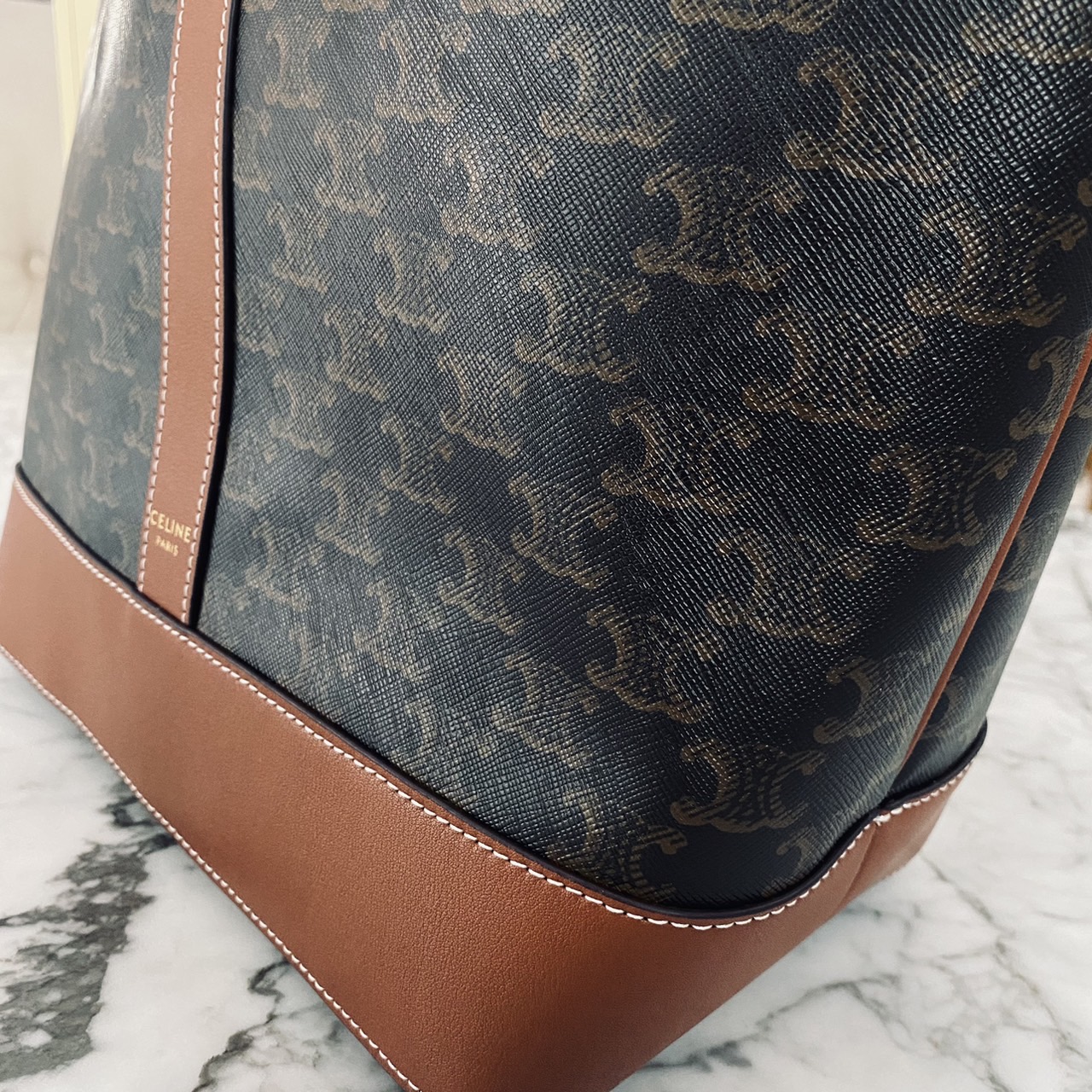 CELINE Cabas in triomphe canvas tote Bag กระเป๋าสะพายทรงโท้ทใบใหญ่ รุ่นยอดนิยม แคนวาสแท้ปั้มลายคมชัด งานสวยหรูคลาสสิคไม่มีเอ้าท์