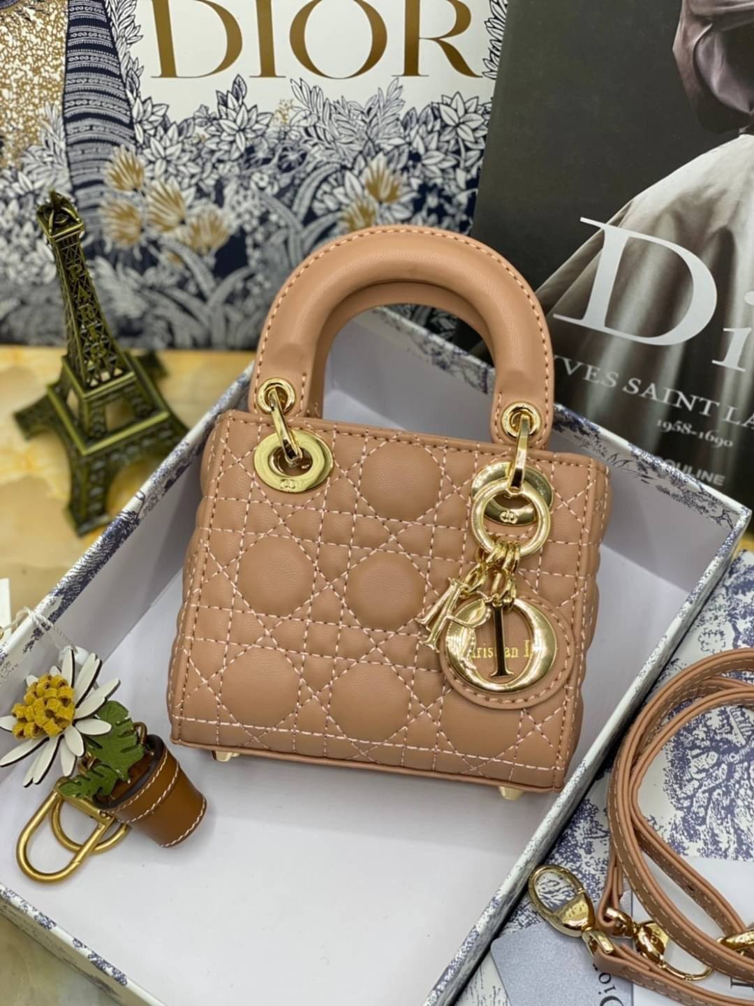VIP 】หนังแท้ CHRISTIAN DIOR MICRO LADY DIOR BAG Cannage Lambskin