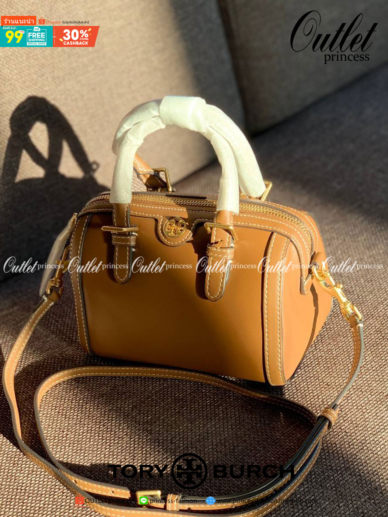 TORY BURCH T Monogram Color-block Barrel Duffle พร้อมส่งที่ไทย สวยก่อนใคร มี2ขนาด ไม่มีคือพลาดจร้าา😘 ✔️กระเป๋าทรงหมอน วัสดุหนังแท้ชั้นดีที่สุด หนังเรียบนิ่มสวย ✔️เปิดปิดกระเป๋าด้วยซิปคู่แบบมีหนังห้อย ภายในกว้างมากสำหรับไซด์นี้ หายห่ว