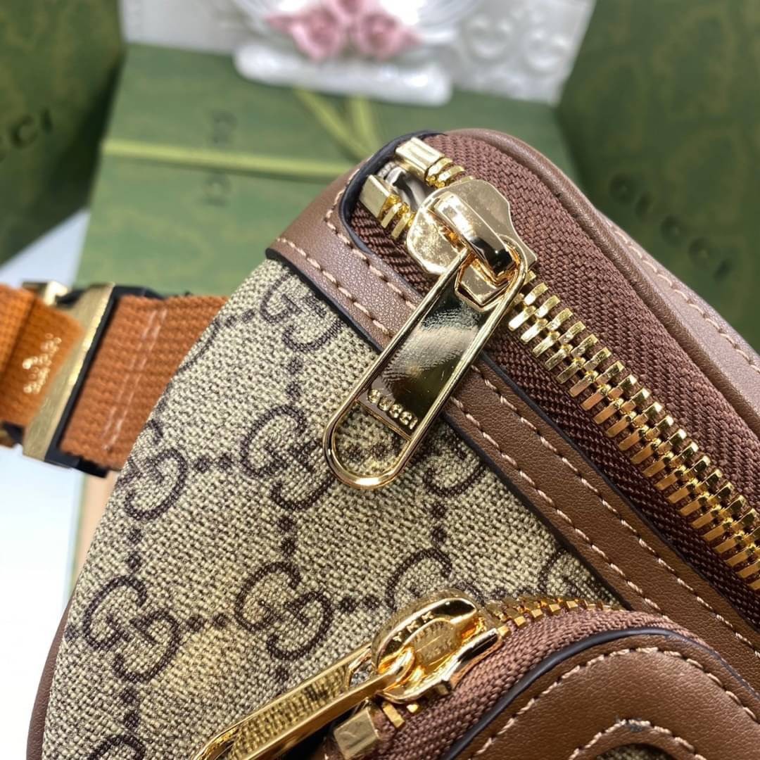 VIP 】หนังแท้ GUCCI Belt bag with Interlocking G 23CM แบบใหม่ล่าสุด ใช้ได้ทั้งหญิงชาย คาดอก คาดเอวได้ คูลๆ เลยค่าา ใบจริงสวย น่าใช้มากๆ สะพายวันไหนๆได้หมด สินค้าพร้อมส่ง มีมาจำนวนจำกัด ห้ามพลาดค่ะ! กระเป๋าคาดอกด้านหน้า//คาดไปทางด้านหลัง//หรือคาดเอวได้ ตามแ