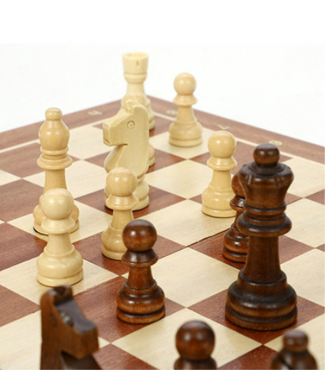 ชุดหมากรุกสากลกระดานไม้พร้อมตัวหมากไม้มีช่องเก็บหลังกระดาน
