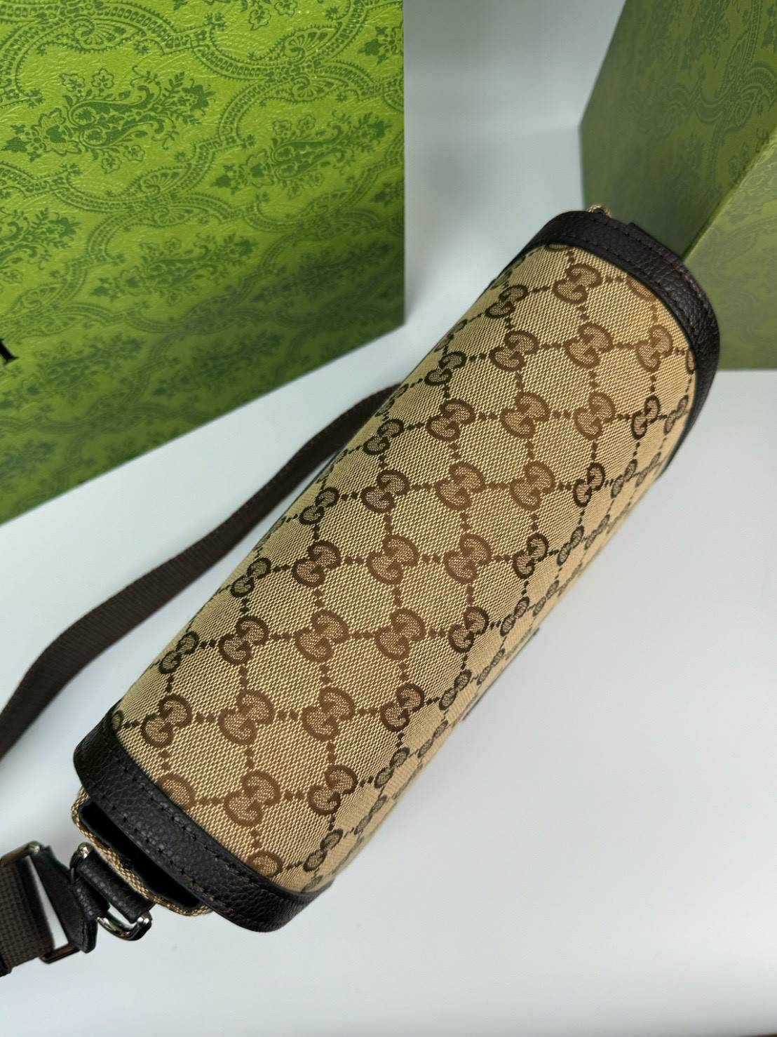 ORI หนังแท้ | GUCCI GG Guccissima Canvas Messenger Bag กระเป๋าสะพายทรงแมสเซ็นเจอร์ใบใหญ่ จะของได้เยอะ ดีไซน์วินเทจ