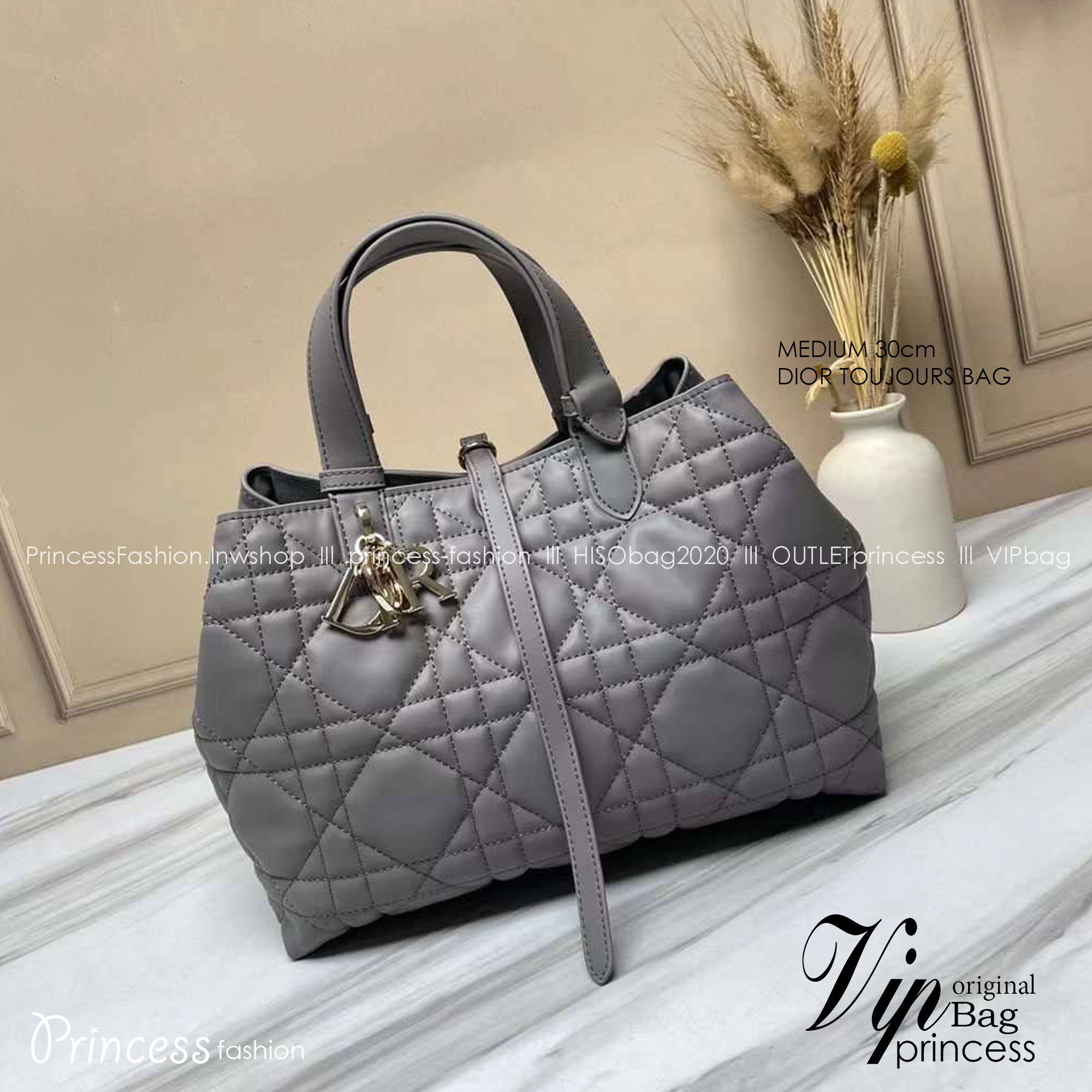 MEDIUM 30cm DIOR TOUJOURS BAG Macrocannage Calfskin / DIOR Tote Bag ออริ 1:1 พร้อมส่ง 5 สี กระเป๋าสะพายทรงโท้ท จุของได้เต็มที่ รูปทรงคลาสสิค หนังสวย หรูหราเกินราคา