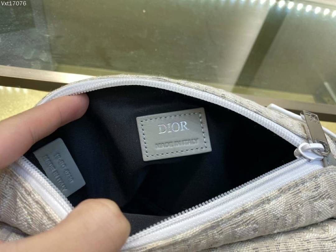 CHRISTIAN DIOR BEIGN AND OBLIQUE JACQUARD SADDLE BELT BAG / Dior Belt Bag เกรดใช้งานสลับของแท้ เกรดออริจินอล ภาพสินค้าถ่ายจากงานขายจริง ใช้งานต่างประเทศได้