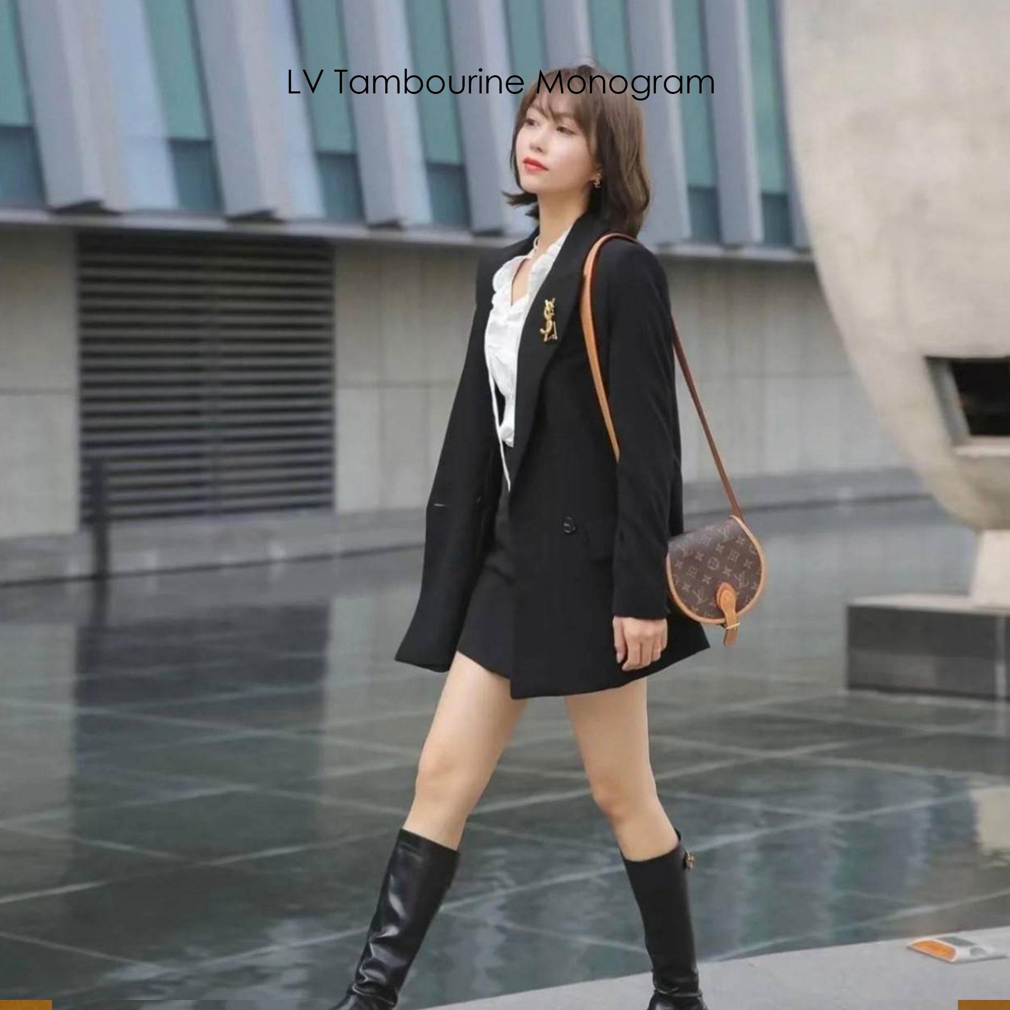 LV Tambourine Monogram Canvas Bag กระเป๋าสะพายทรงสวย ใบเล็กน่ารัก ดีไซน์คลาสสิค วัสดุหนังแคนวาส เปิด-ปิดกระเป๋าด้วยอะไหล่สายคาด สายสะพายในตัว ปรับได้