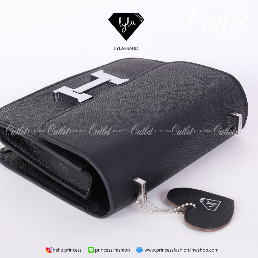 LYLABRAND🔔 Constance ไซต์ 18 สุดฮอต รุ่นนี้หนัง Epsom , PU top premium นะคะ หนังดีเลอค่าน่าสอยมากกก บอกคำเดียวเลยว่าเด็ดสุด !! เหมือนหนังแท้เบอสุดค่ะคูณผู้หญิง ลูกค้าเก่าน่าจะทราบกันดีอยู่แล้วว่าคุณภาพของร้านนี้ต้องมาเป็นอันดับหนึ่งเท่านั้น อิอิ ม