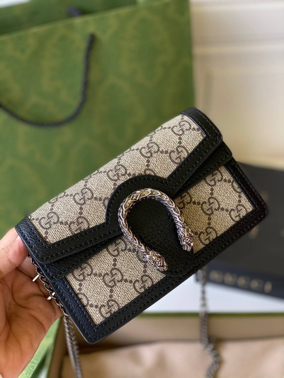 หนังแท้ GUCCI Dionysus mini bag / GG Shoulder bag / GG Denim Dionysus พร้อมส่งที่ไทย กระเป๋าสะพายข้างหนังแท้ เกรดหนังคุณภาพดียิ่งใช้หนังยิ่งสวย โทนสีน่าใช้มากก มาในดีไซน์คลาสสิคเรียบหรูเข้ากับทุกลุ๊คแบบไม่มีเอ้าท์ พร้อมส่งที่ไทย ภาพสินค้าถ่ายจากงานขายจริง