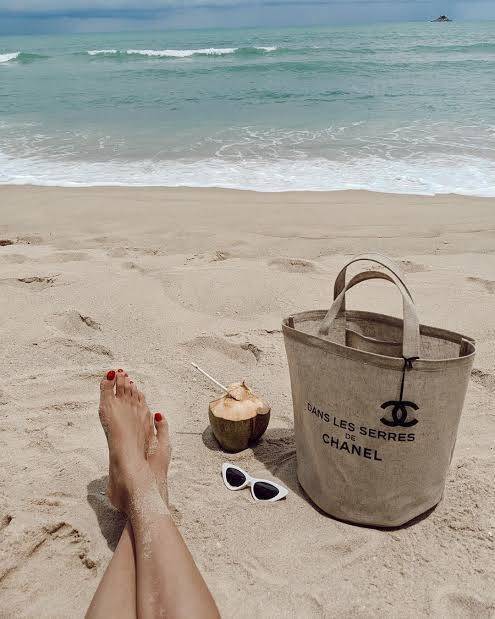 มาแล้วค่ะ! Chanel GWP New items ที่สาวๆพรีกันมาเยอะ Don't Miss! New Arrivals! Chanel DANS LES SERRES DE CHANEL Nylon Shopping Bag VIP Gift Event GWP พรีเมี่ยมกิ๊ฟรุ่นใหม่ล่าสุดคอลเลคชั่น DANS LES SERRES จาก Chanel Exhibition ใบใหญ่กำลังดีวัสดุ Nylon 