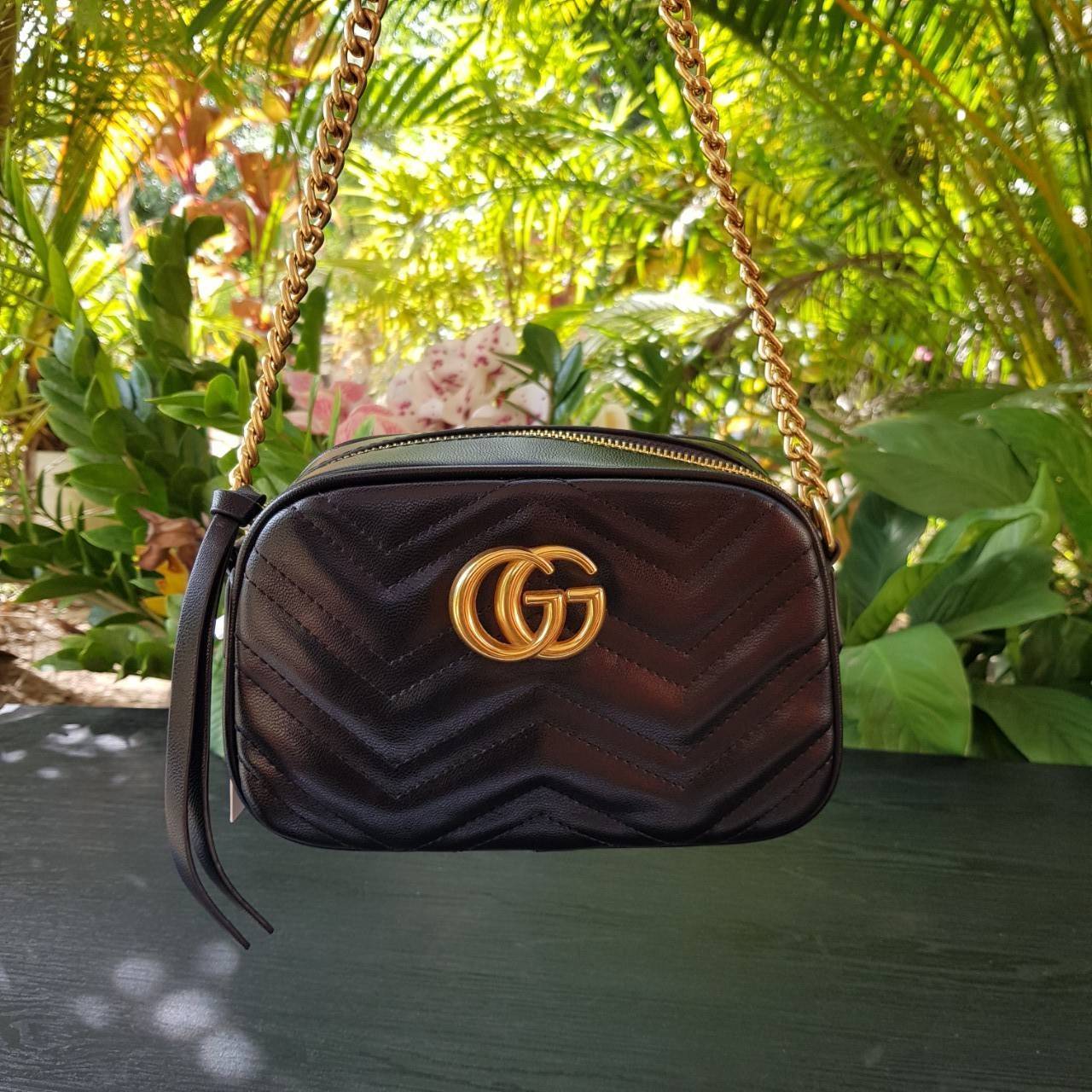 GUCCI GG Marmont small matelassé shoulder bag กระเป๋าสะพายครอสบอดี้ คอลเลคชั่นสุดหรู ใช้งานง่าย เข้าได้กับทุกลุค