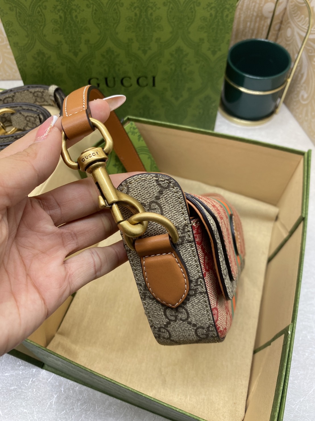 GUCCI GG top handle mini bag with Web เกรดเทพออริจินอล 1:1 ใช้งานต่างประเทศได้ รุ่นใหม่ล่าสุด ฉลองปีกระต่ายด้วยความสดใส เริ่มต้นปีกระต่ายและฤดูใบไม้ผลิอย่างสดใส GG