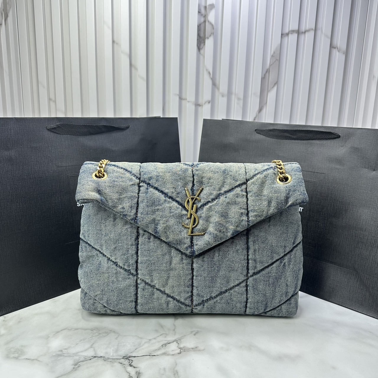 YSL PUFFER MEDIUM in suede and denim / YSL Loulou Denim Shoulder bag กระเป๋าสะพายเดนิมเย็บลายเชฟรอนควิลท์