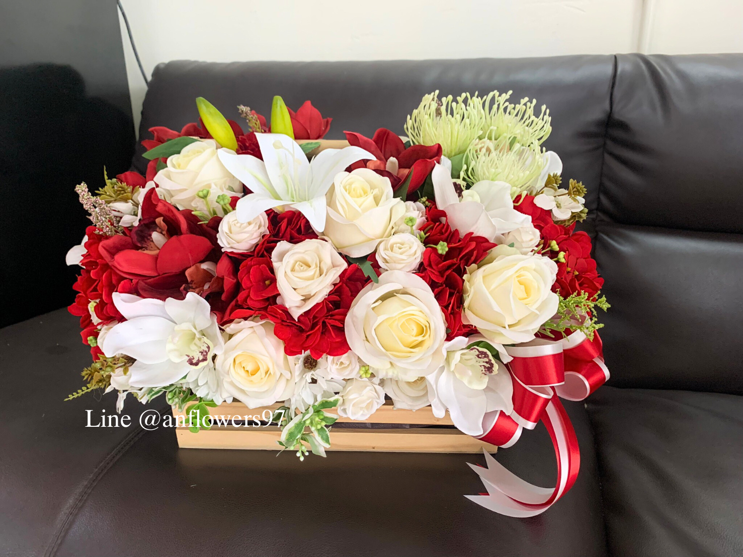 กระเช้าดอกไม้ประดิษฐ์