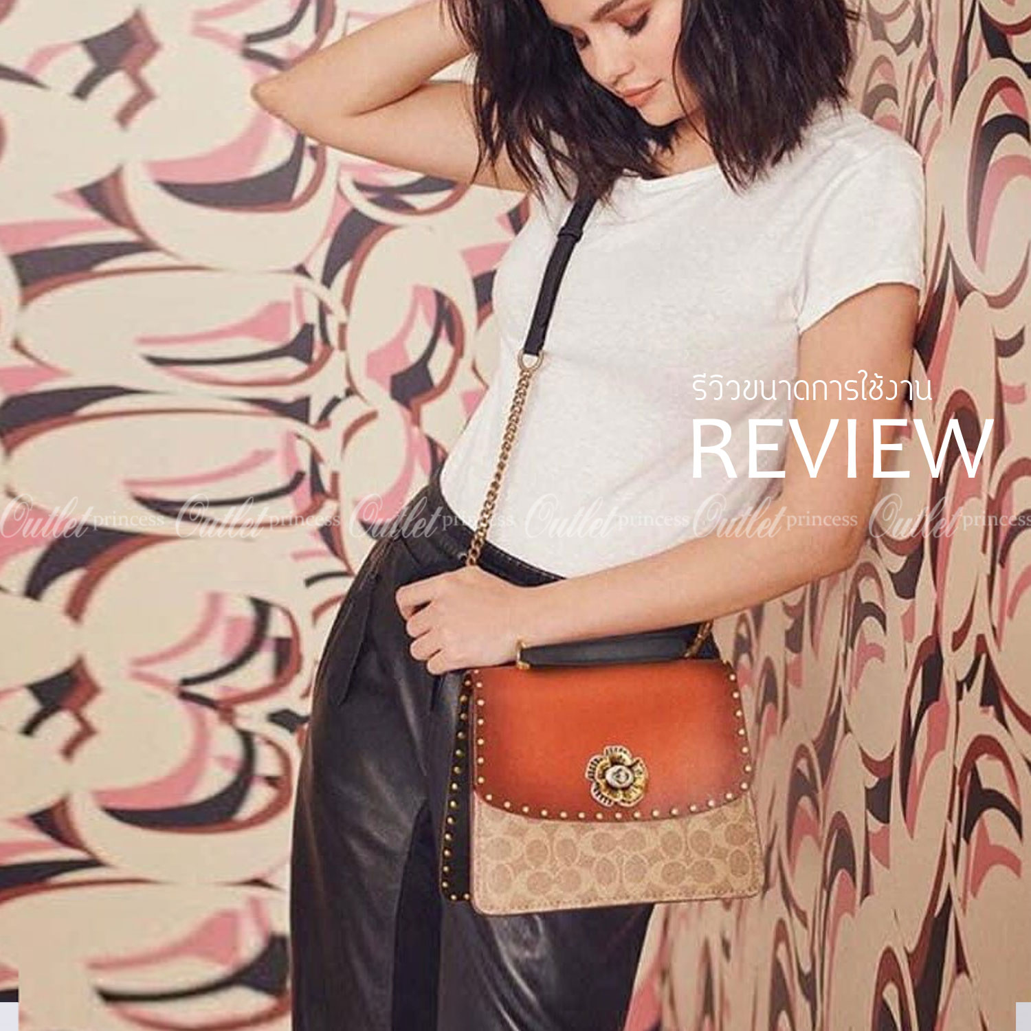 Coach Parker Top Handle In Signature Canvas With Rivet สินค้าใหม่ทรงน่ารัก ใช้แล้วดูแพงมากกก มีช่องใส่ขนาดกว้าง ใส่ของได้จำนวนมาก แถมยังสามารถถือเก๋ๆ แบบคุณนาย หรือสะพายเป็น crossbody ก็ได้ โดดเด่นด้วยลายsignature coach ใครยังไม่มีห้ามพลาดดดเลยนะ ของสวยจร