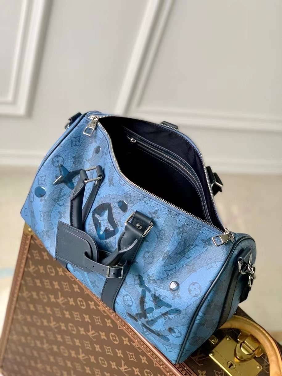 LV Keepall Bandoulière 35 Abyss Blue Monogram Aquagarden / LV Travel Bag เกรดท็อปออริจินอล มีความละเอียดของเนื้องานมากที่สุด ปราณีตตรงปกทุกใบ ใช้สลับของแท้ได้ ใช้งานต่างประเทศได้ เข้าออกผ่านทุก ตม. สุดยอดเดอะเบสท์ไอเท็ม สวยหรู ผู้ดี หรูหรา ดูแพงมาแต่ไกล