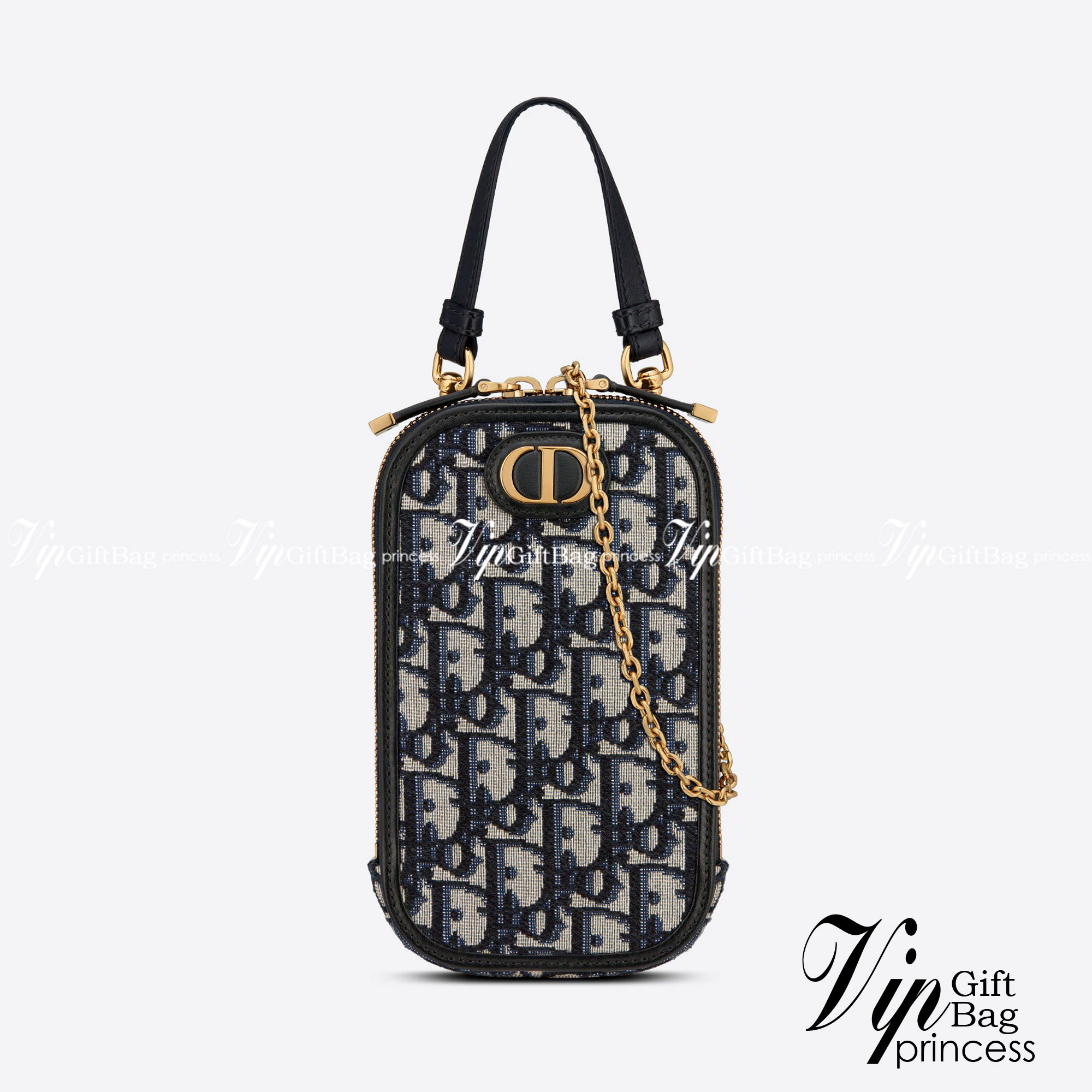 DIOR Phone Bag / DIOR 30 Montaigne Phone Holder Blue Dior Oblique Jacquard เกรดใช้งานสลับของแท้ เกรดออริจินอล กระเป๋าใส่โทรศัพท์ติดโลโก้ CD สีทองด้านหน้ากระเป๋า มีสายโซ่สีทองแบบยาวที่สามารถสะพาย crossbody ได้ และสายหนังเอามาหิ้วเก๋ๆ ก็ได้นะคะ สายทั้ง 2 สา