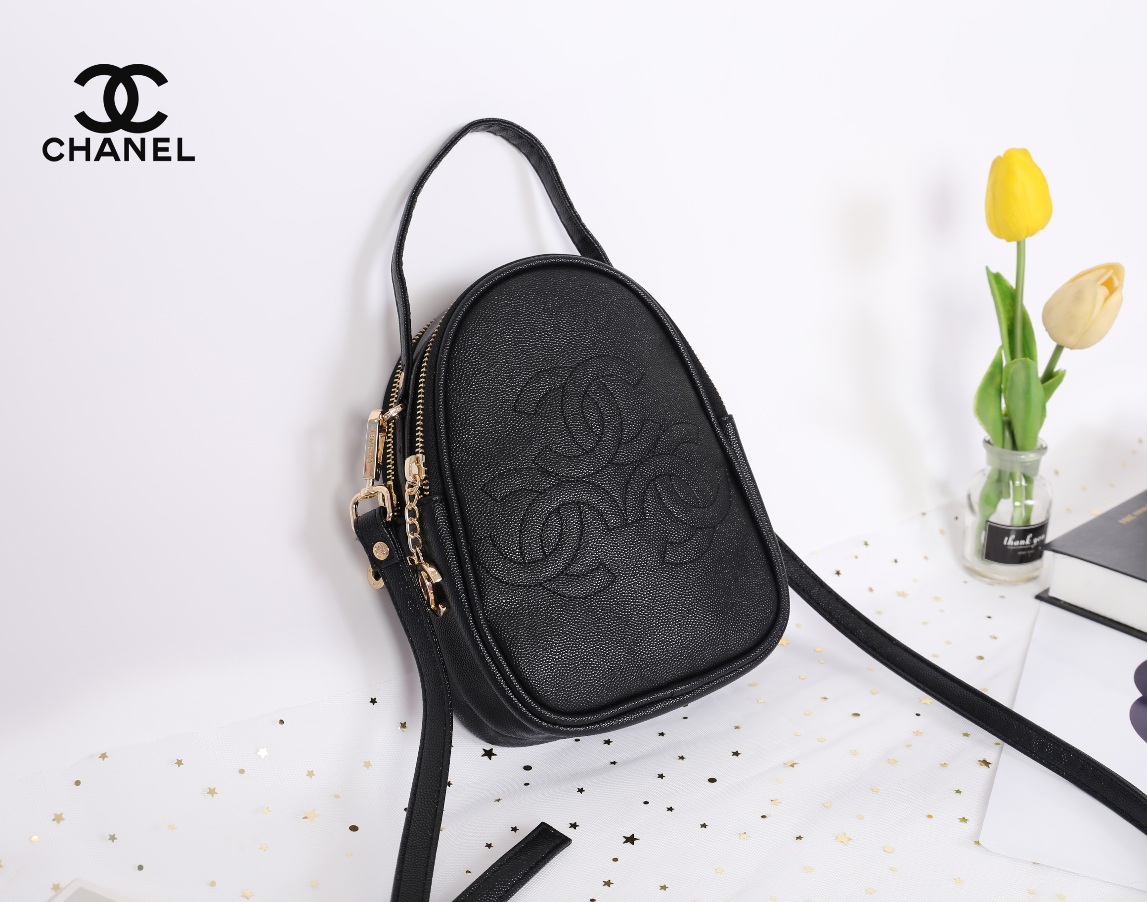 CHANEL Chanel Triple crossbody with two zip กระเป๋าสะพายใช้งานได้ทั้งแบบถือ และสะพาย crossbody หนังลายคาเวียร์