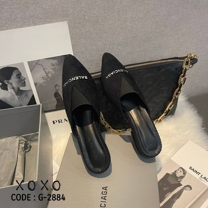 Balenciaga Shoes / BLCG Shoes รองเท้างานสวม วัสดุผ้าลูกฟูก นุ่มมาก ด้านหน้า แต่งยางยืด ปักโลโก้แบรนด์ มีส้นเล็กน้อยทรงเหลี่ยมใส่สบาย ใช้งานไม่เมื่อยน้ำหนะกเบา