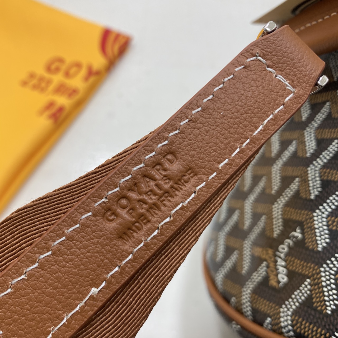 ORI หนังแท้ | Goyard Barrel 40 Sports Bag กระเป๋าสะพายทรง Keepall ใบใหญ่ ดีไซน์สปอร์ต ภายในโล่งกว้าง จุของได้เยอะ มีหูจับด้านบน เพิ่มฟังชั่นหูหิ้วด้านข้าง สะดวกใช้งาน