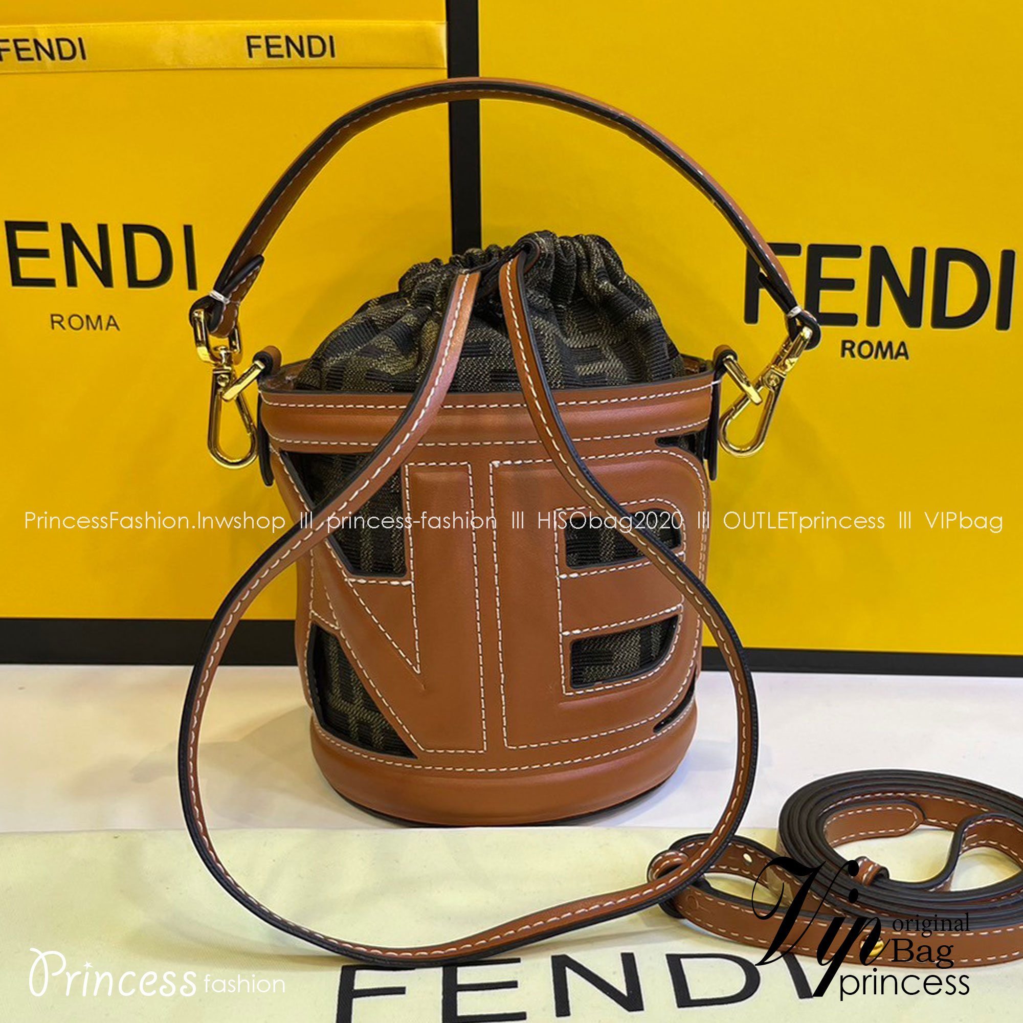 พร้อมส่ง 2 สี FENDI Step Out canvas bucket bag MINI 13cm กระเป๋าสะพายทรงบัคเก็ต ไซส์มินิ เกรดออริ สลับแท้ 1:1 ใช้ต่างประเทศได้