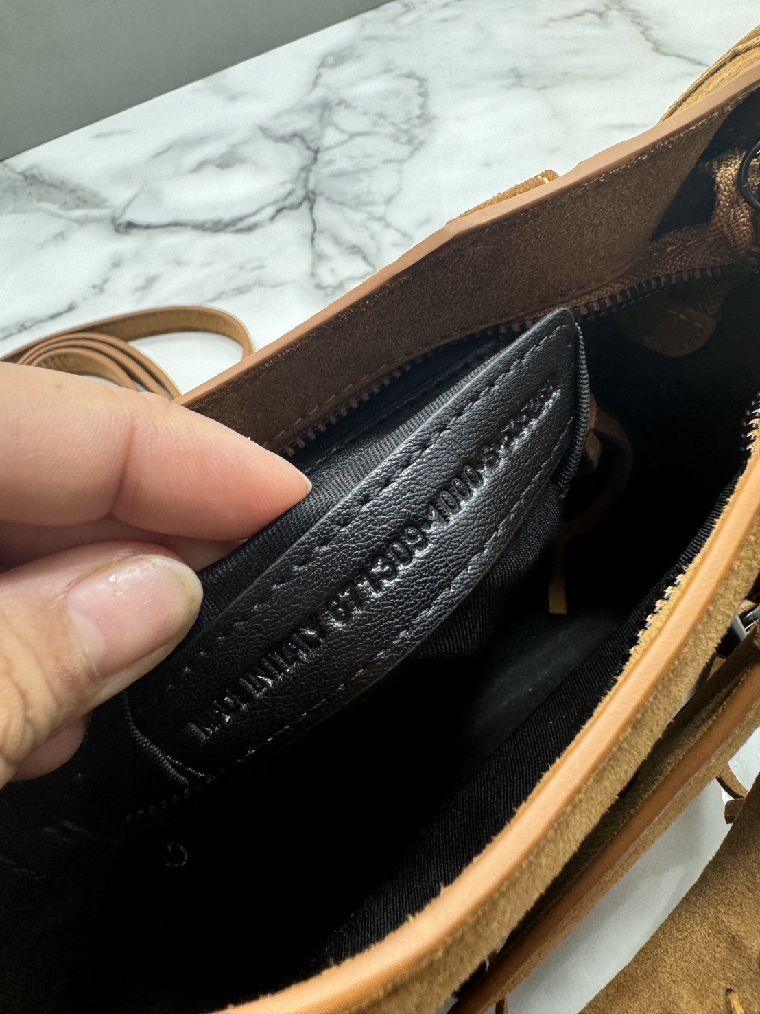 ORI หนังแท้ | Balenciaga Le City suede bag กระเป๋าถือ/สะพายข้างดีไซน์โดดเด่นสวยเท่ล้ำสมัย ใหม่ล่าสุดงานหนังกลับที่สุดแห่งความไอคอนิกไม่เหมือนใคร มีกิมมิคและลูกเล่นแพรวพราว