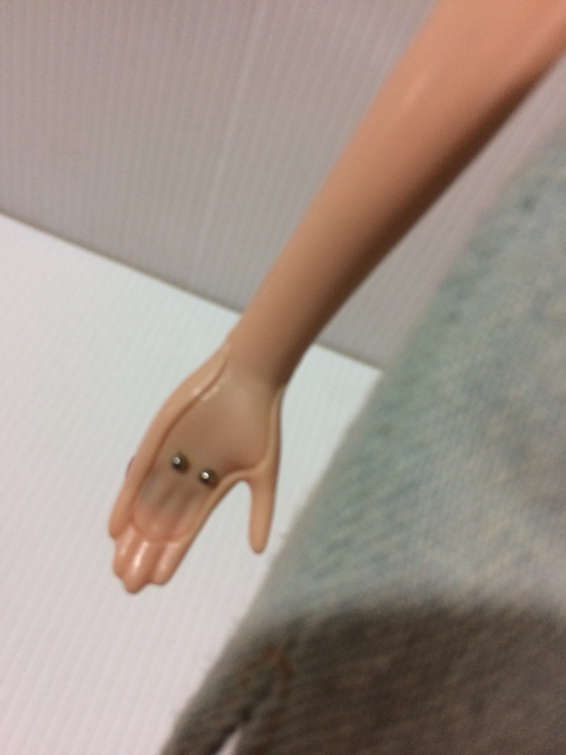 ตุ๊กตาบาร์บี้แท้ มือสอง สภาพดีค่ะ